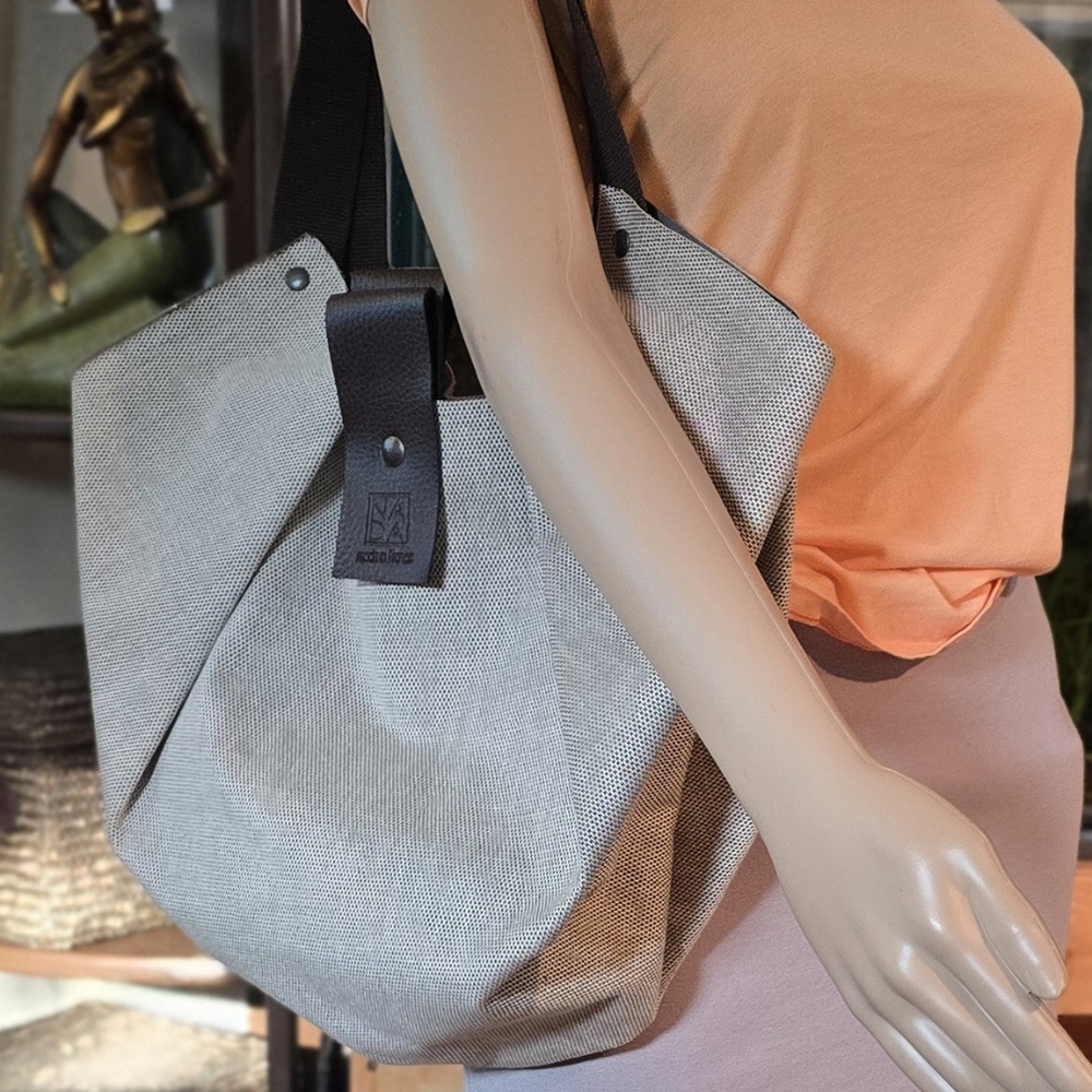 NAda PARIS Tulip Women's Gray Shoulder Bag - Picture 4 of 17